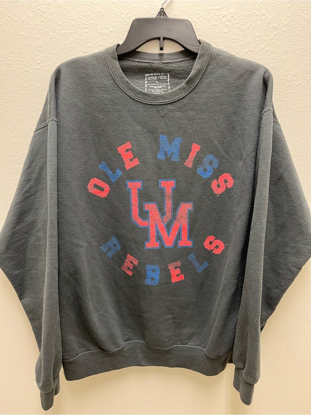 Ole Miss Rebels Vintage-Style Gray Crewneck Sweatshirt Women’s Size L